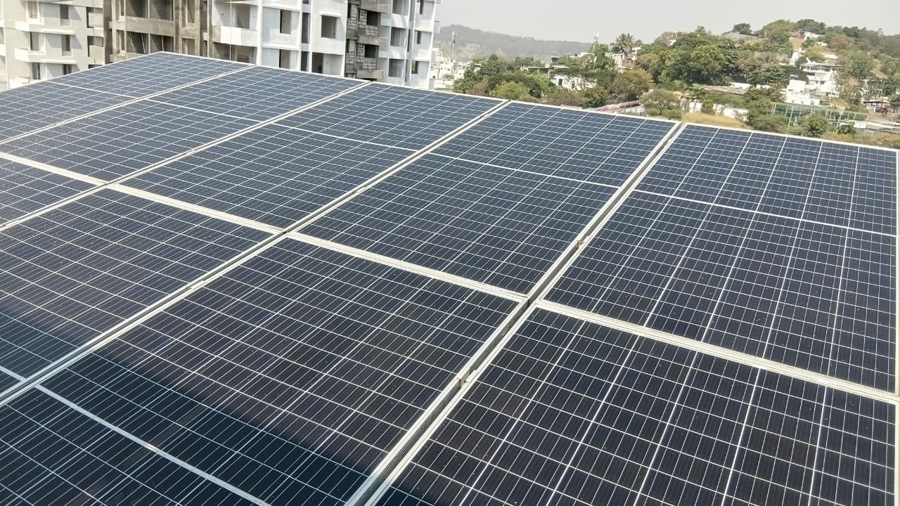 Clean solar panels after AMC washing visit